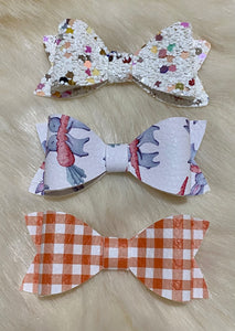 Bunnies Love Carrots - Trio Clip Set