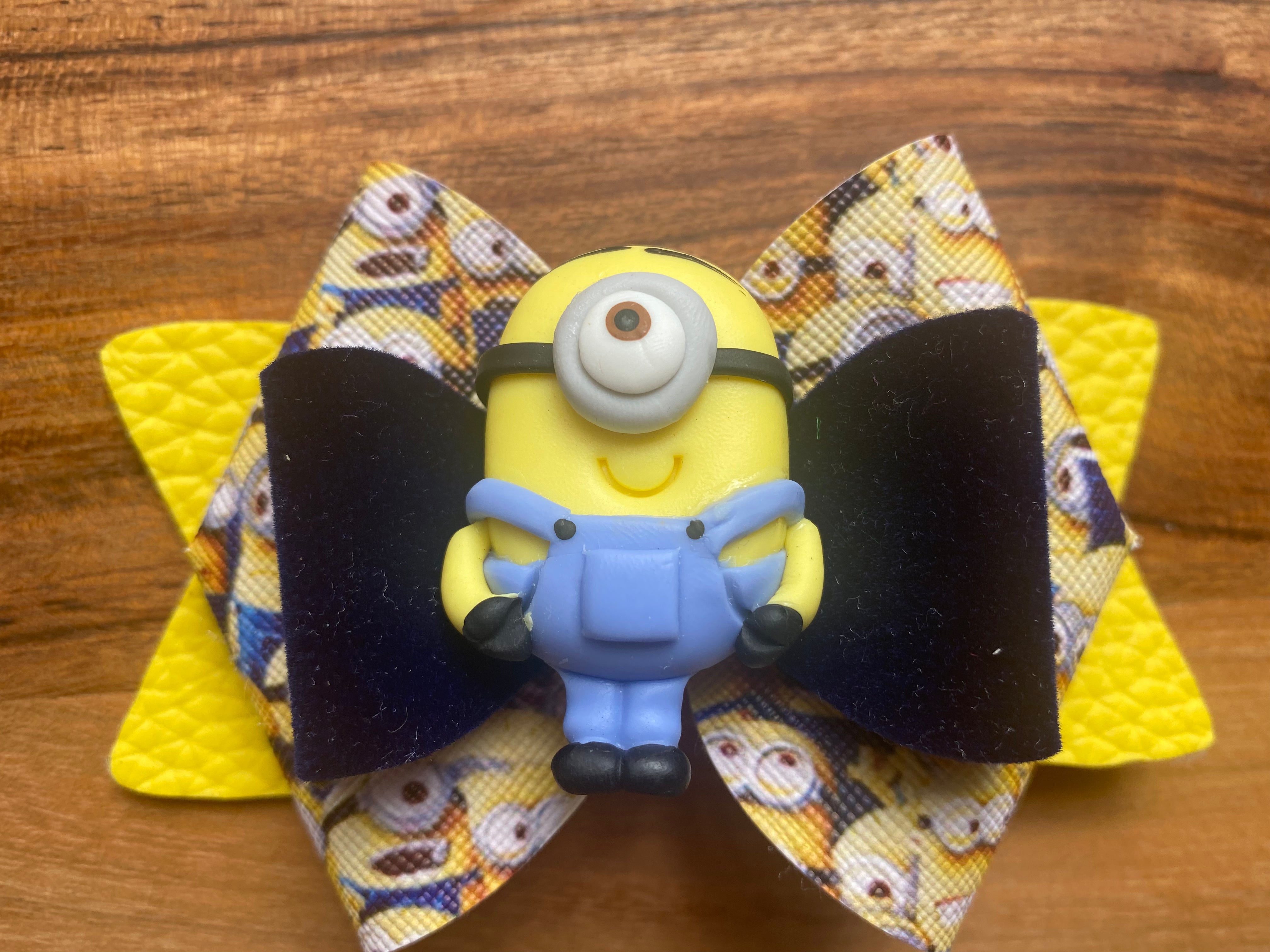 Minion 1 Clay Embellished Hairbow