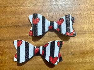 Black Stripe Love Piggy Clip